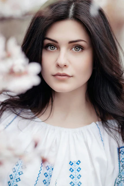 files/photo-1464863979621-258859e62245_430x_0a6429ae-f9f9-46dd-8326-350b5848ae1f.webp